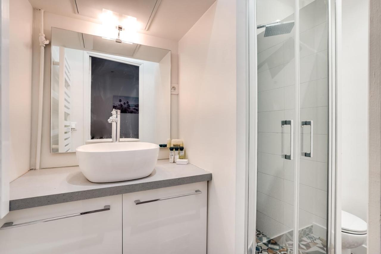 Apartment 3 People Close Eiffel Tower By Weekome Paris Extérieur photo